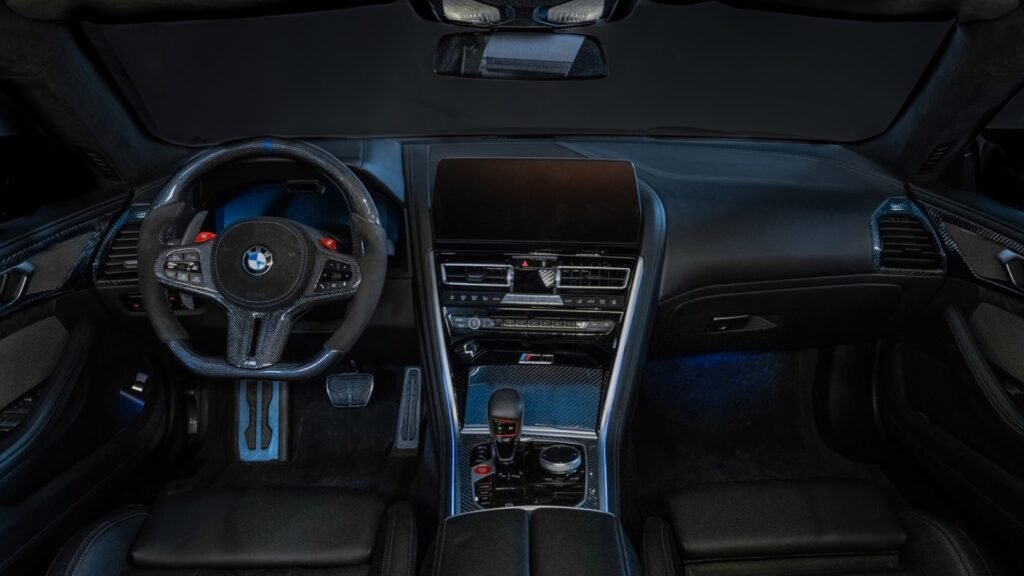 BMW M8 - zdjęcie 2
