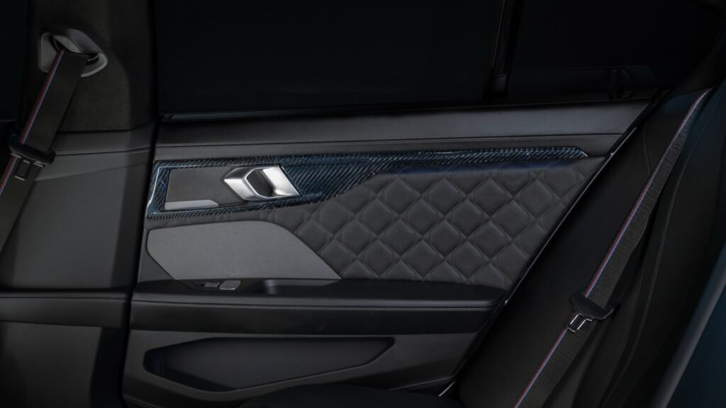 BMW M8 - zdjęcie 5
